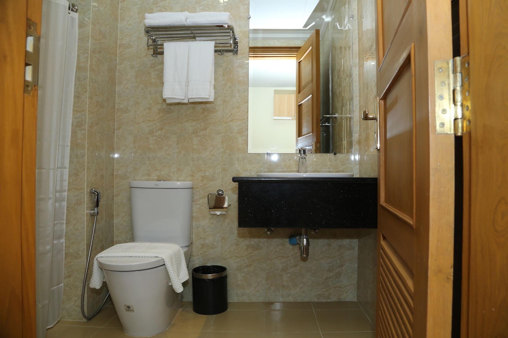 Vegas - Nay Pyi Taw Hotel 3*