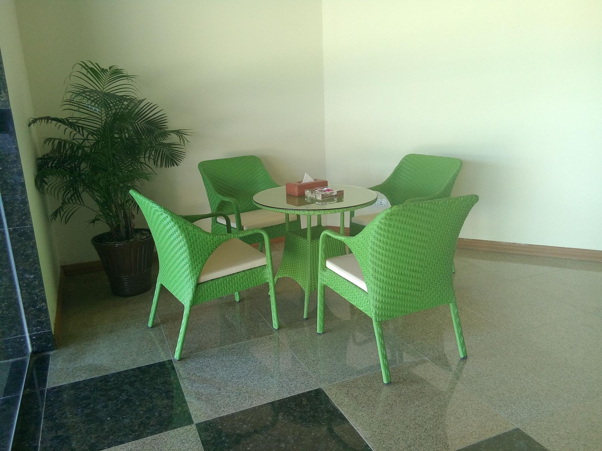 Vegas - Nay Pyi Taw Hotel 3*
